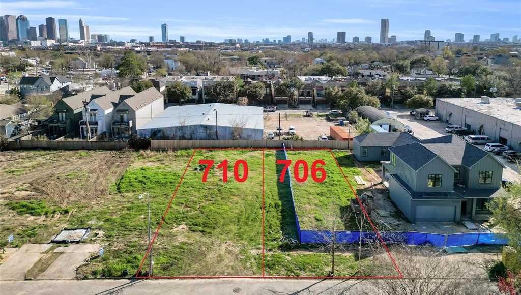 photo 1: 706 E 7th Street, Houston TX 77007