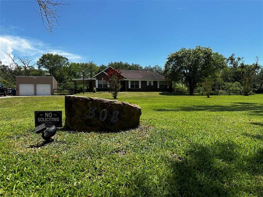 photo 1: 308 County Road 893b, Angleton TX 77515