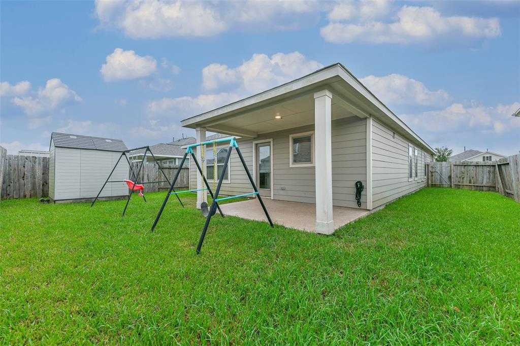 photo 3: 1252 Steed Bluff Drive, Alvin TX 77511