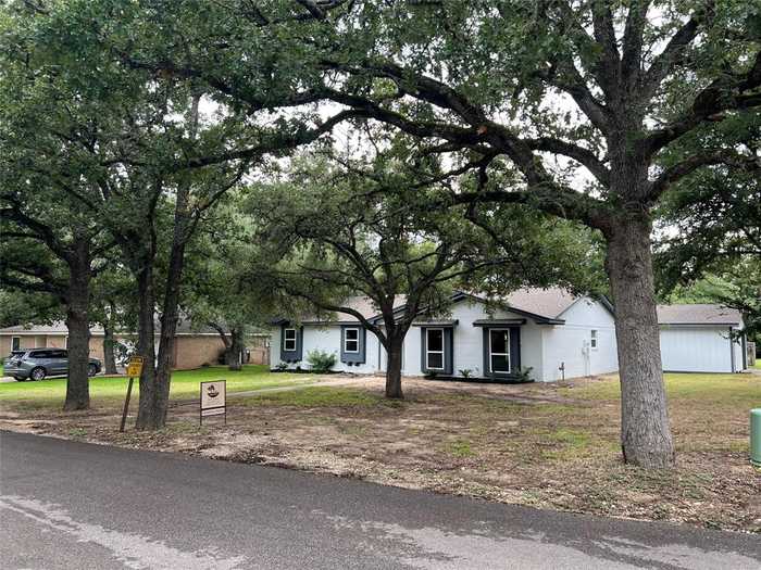 photo 2: 403 Buckeye Trail, La Grange TX 78945