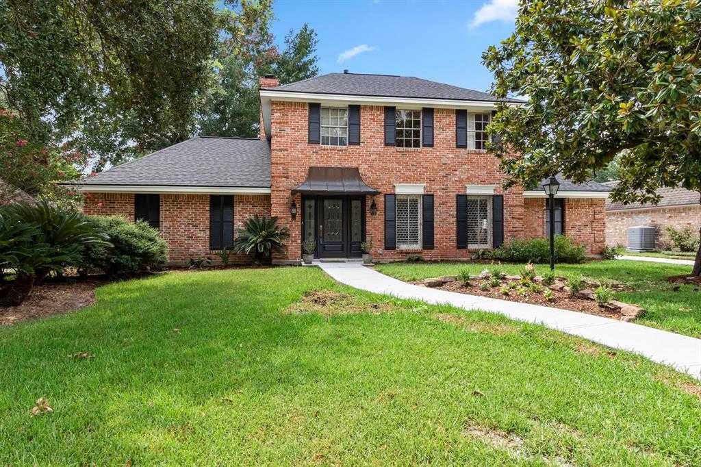 photo 1: 10911 Candlewood Drive, Houston TX 77042