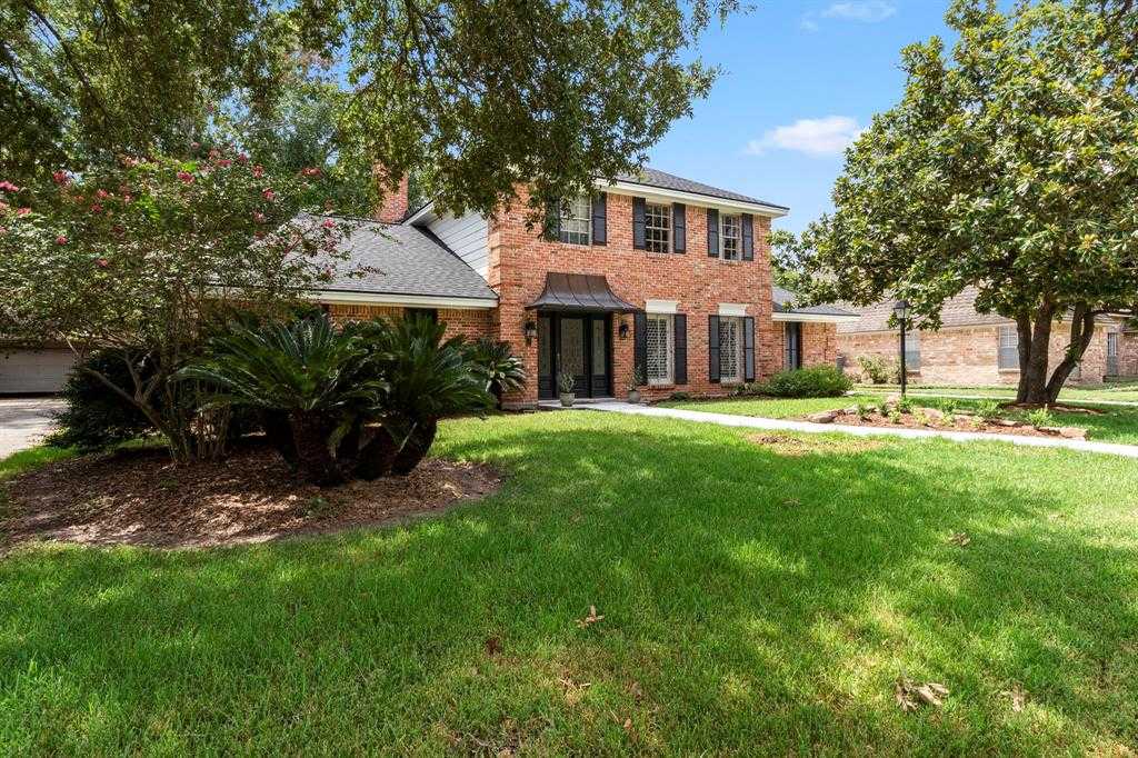 photo 3: 10911 Candlewood Drive, Houston TX 77042