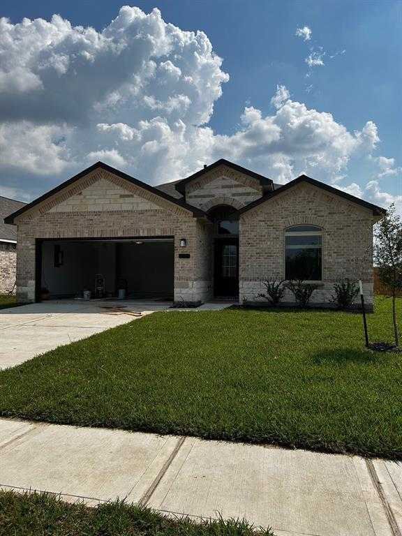 photo 2: 419 Kendall Crest Drive, Alvin TX 77511