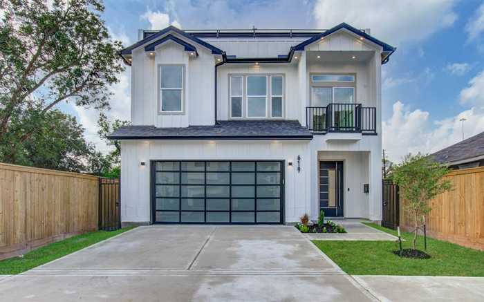 photo 1: 619 E 28th Street, Houston TX 77008