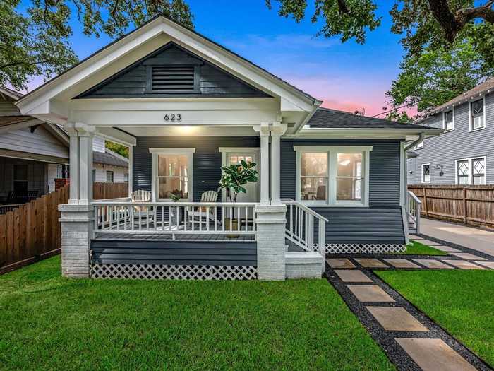 photo 2: 623 Bayland Avenue, Houston TX 77009