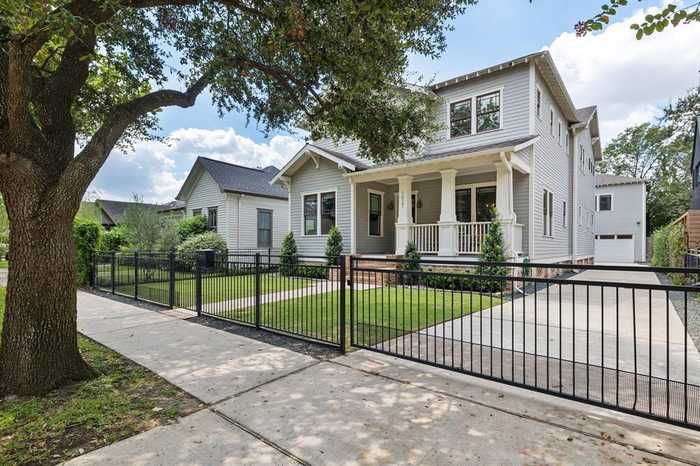 photo 2: 1027 Arlington Street, Houston TX 77008