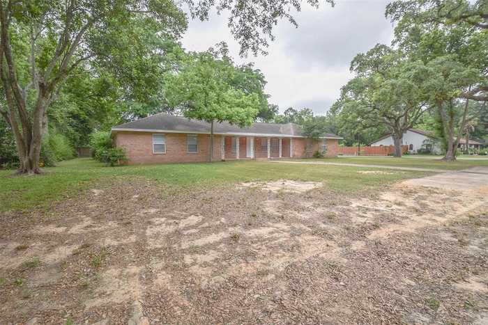 photo 39: 302 S Lee Street, Alvin TX 77511