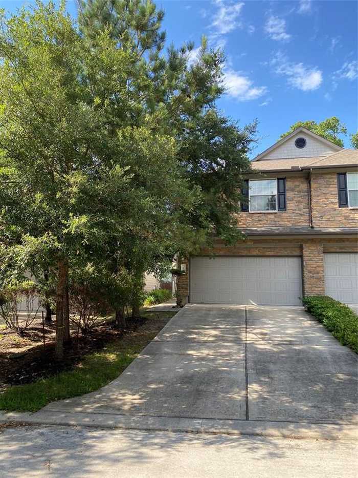 photo 1: 10 Fairlee Court, The Woodlands TX 77354