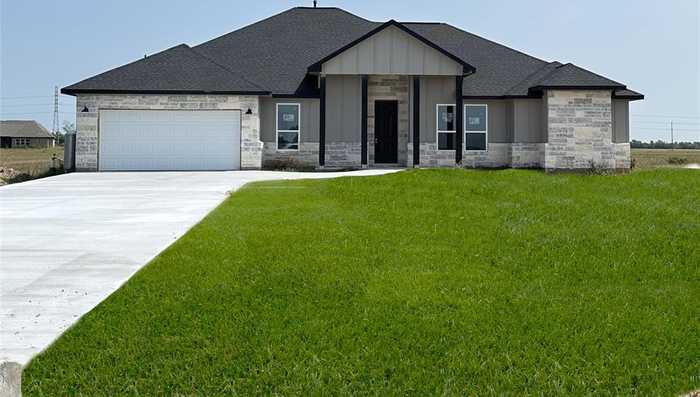 photo 2: 620 Longhorn Trail, Angleton TX 77515