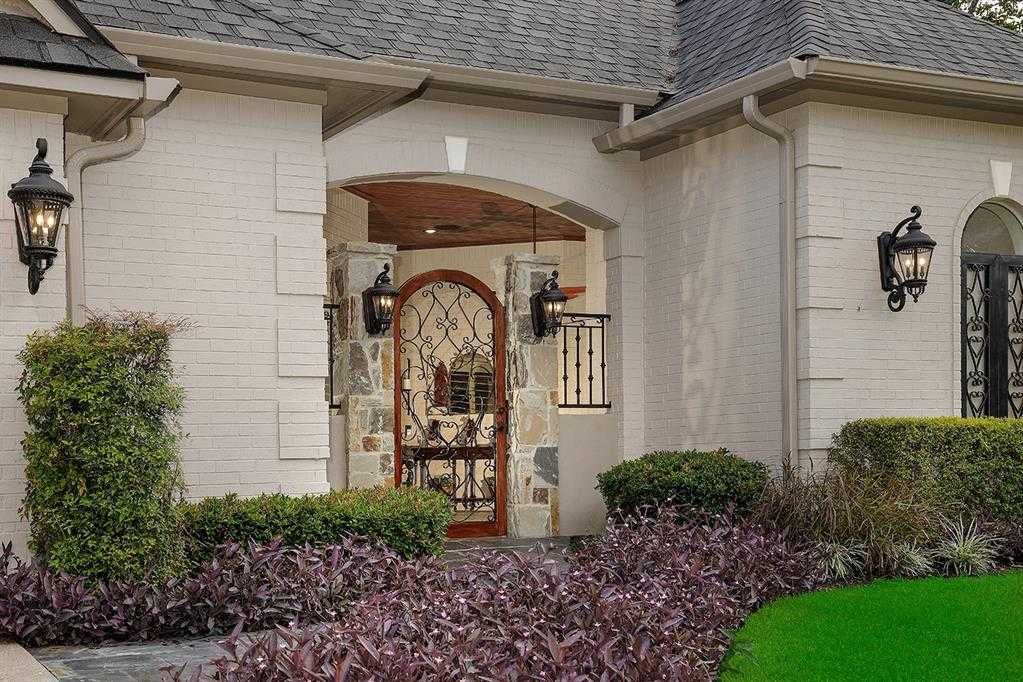 photo 3: 31 Pebble Cove Drive, The Woodlands TX 77381