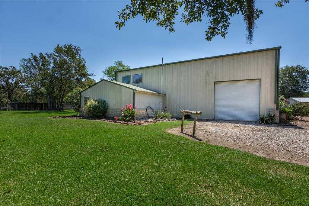 photo 2: 70 Windmill Drive, Hempstead TX 77445