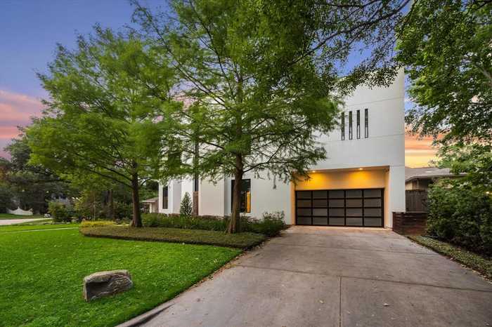 photo 40: 3207 Newcastle Drive, Houston TX 77027