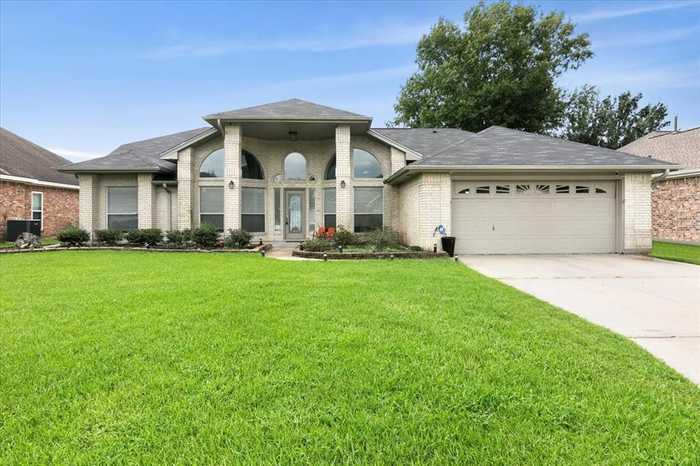 photo 2: 2407 Golden Oak Drive, Orange TX 77632