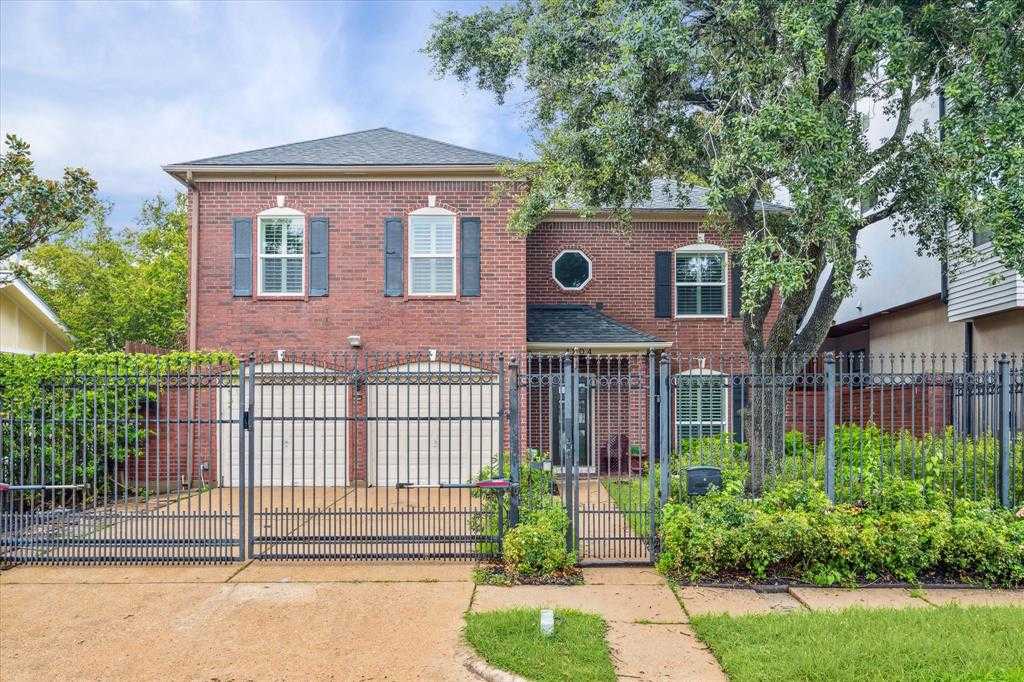 photo 1: 1204 W Pierce Street, Houston TX 77019