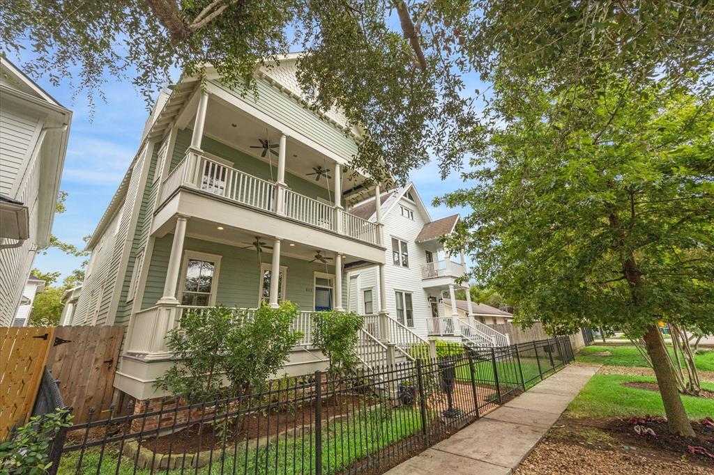 photo 2: 812 Tulane Street, Houston TX 77007