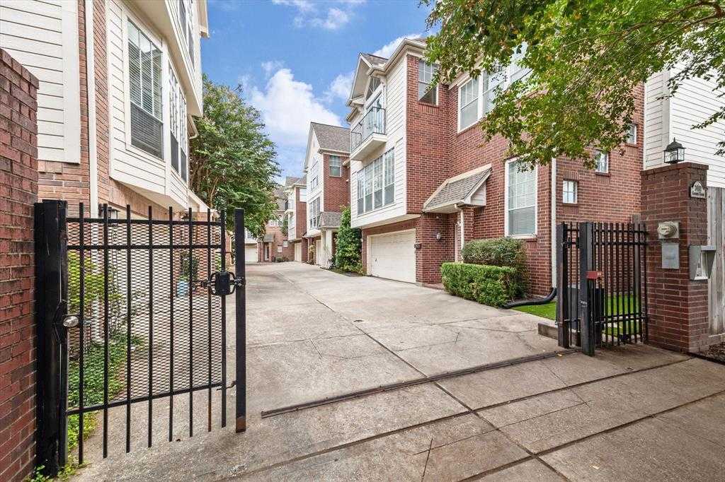 photo 2: 2402 Mandell Street Unit F, Houston TX 77006