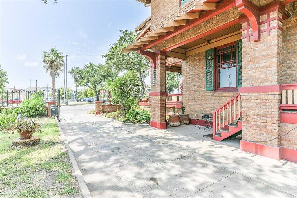 photo 3: 2911 Broadway, Galveston TX 77550