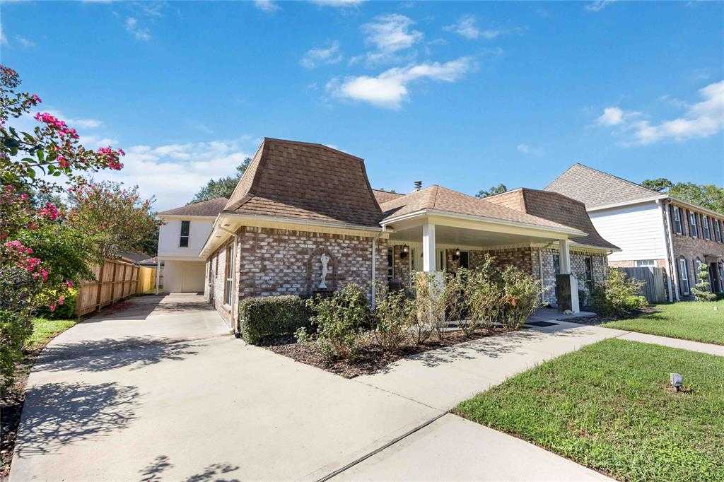 photo 2: 1031 Richelieu Lane, Houston TX 77018