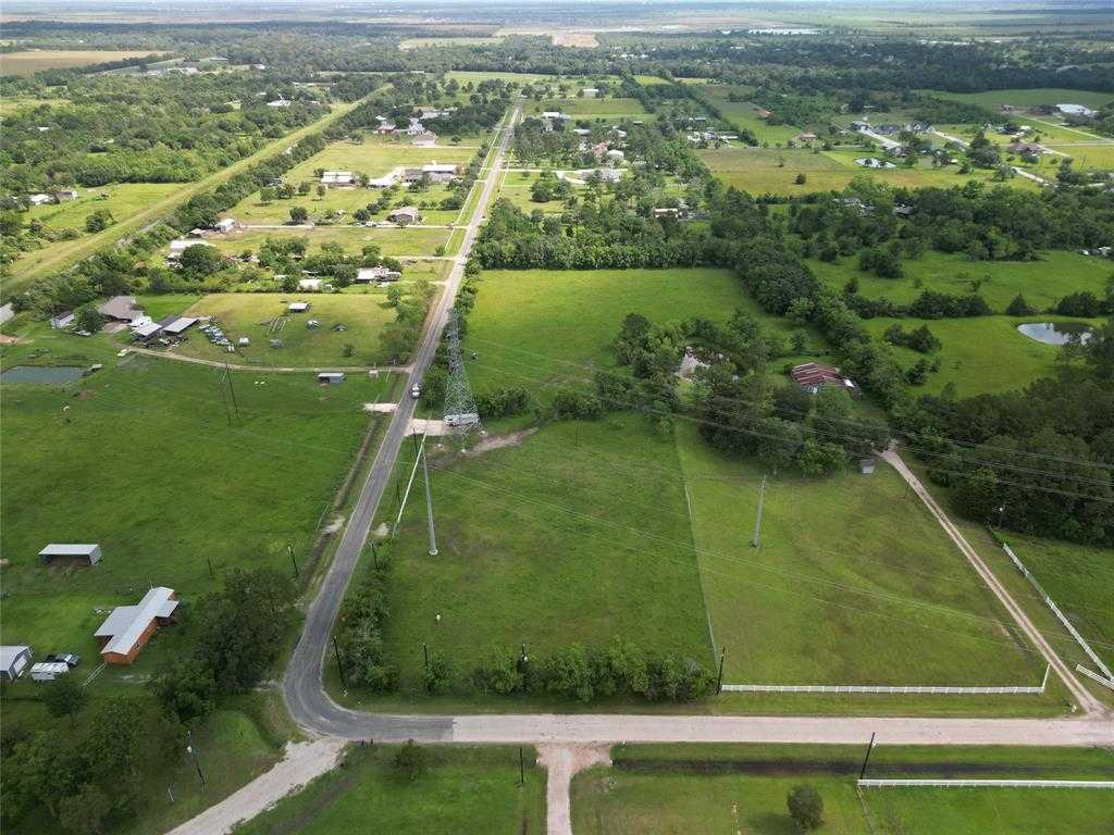 photo 2: 1720 Dahlstrom Road, Alvin TX 77511