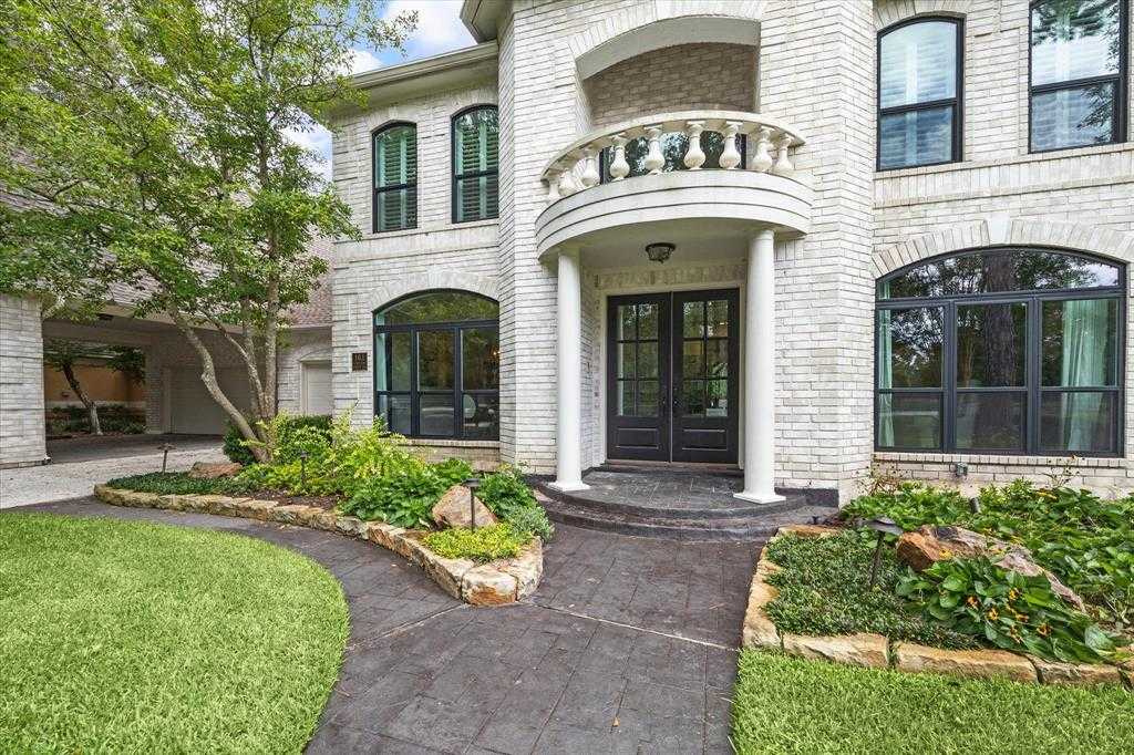 photo 2: 161 Grogans Point Road, The Woodlands TX 77380