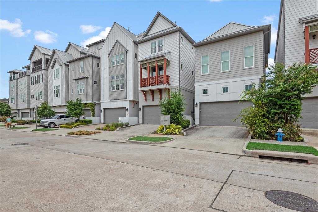 photo 1: 1231 W 15th 1/2 Street, Houston TX 77008