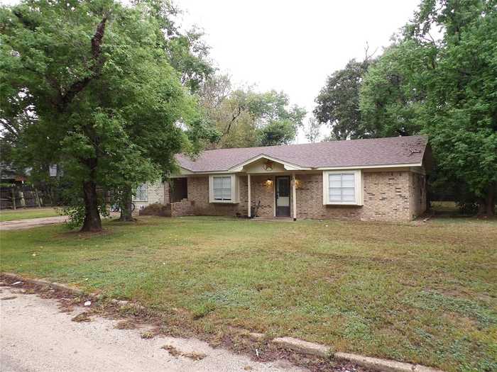 photo 2: 100 Hackberry Street, Crockett TX 75835