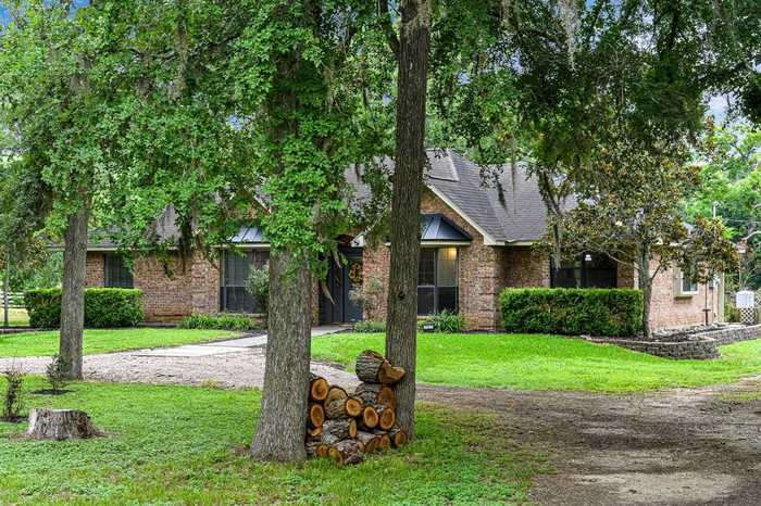 photo 2: 707 Fort Bend Drive, Simonton TX 77485