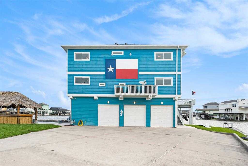 photo 1: 16556 Pompano Way, Galveston TX 77554