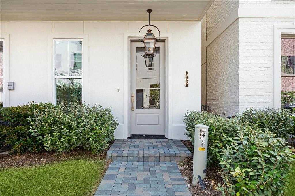 photo 2: 966 Dunleigh Meadows Lane, Houston TX 77055