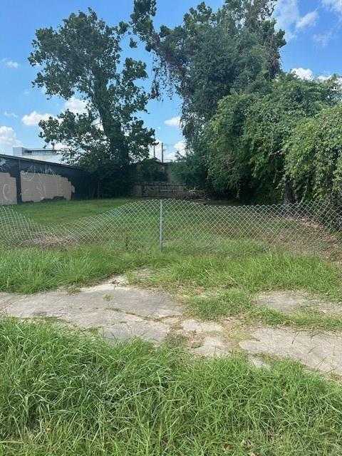 photo 1: 2014 Washington Avenue, Houston TX 77007