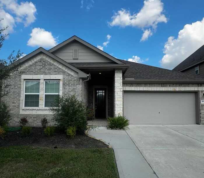 photo 1: 1842 Kenley Way, Alvin TX 77511