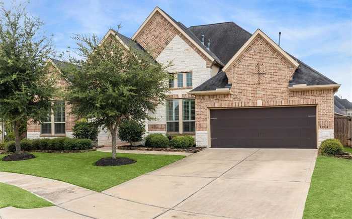 photo 2: 13906 Bell Valley Court, Houston TX 77059