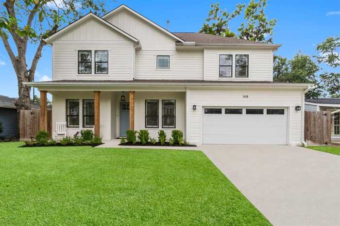 photo 1: 1418 Chantilly Lane, Houston TX 77018