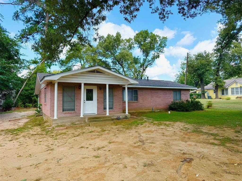 photo 2: 1406 E Houston Avenue, Crockett TX 75835