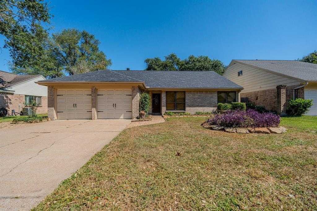 photo 1: 4223 Maple Cross Drive, Pasadena TX 77505