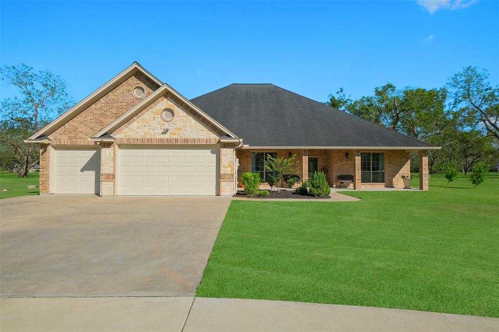 photo 1: 1102 Shady Creek Drive, Wharton TX 77488