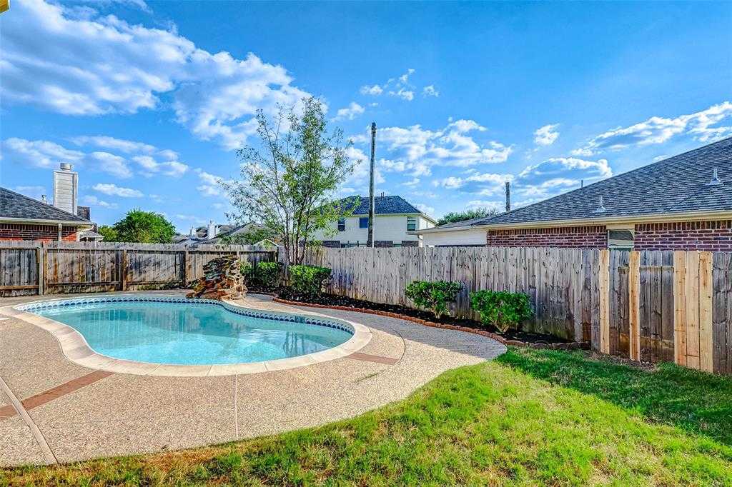 photo 2: 9254 Eaglewood Glen Trail, Houston TX 77083