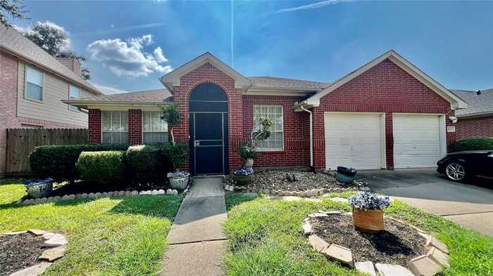 photo 1: 16127 April Ridge Drive, Houston TX 77083