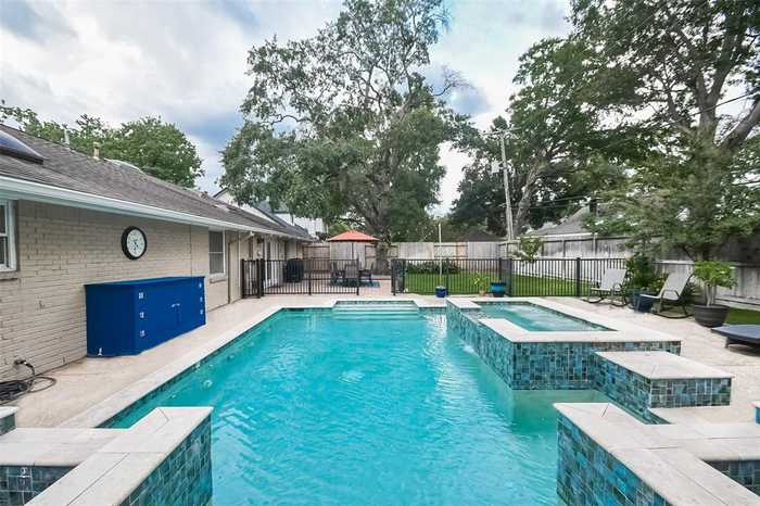 photo 31: 10606 Ella Lee Lane, Houston TX 77042