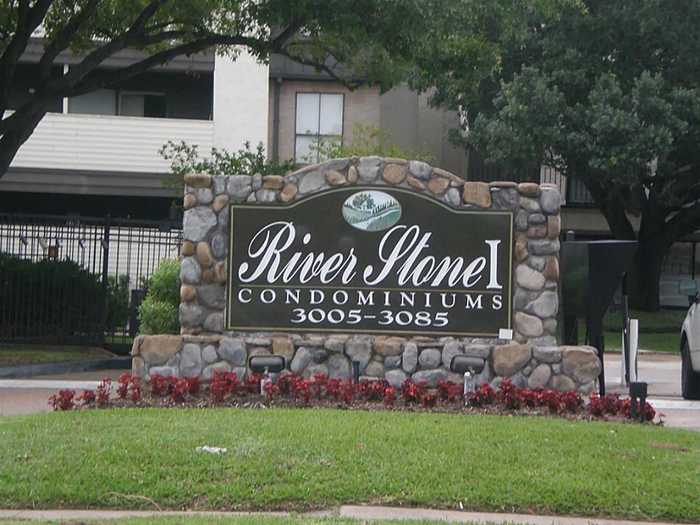 photo 1: 3035 Walnut Bend Lane Unit 35, Houston TX 77042