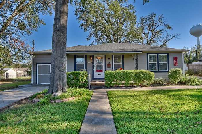 photo 1: 732 E Kuehn Street, Bellville TX 77418