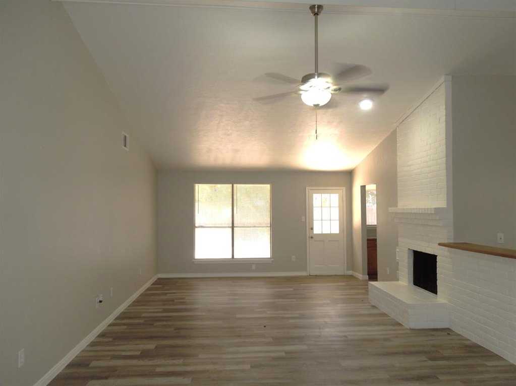 photo 2: 8803 Enchanted Forest Drive, Houston TX 77088