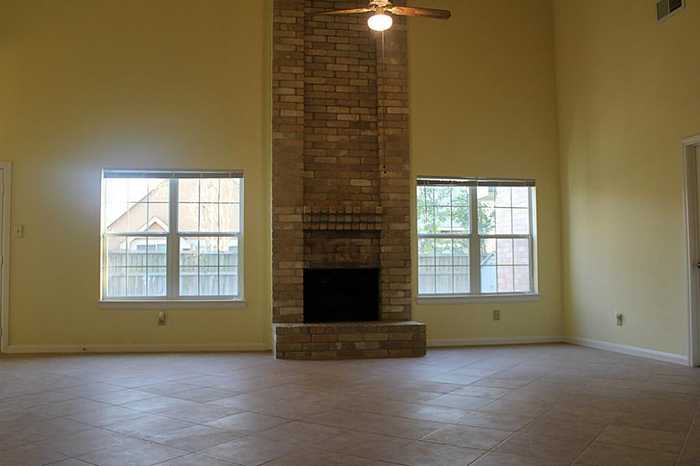 photo 2: 6210 Ladera Drive, Houston TX 77083