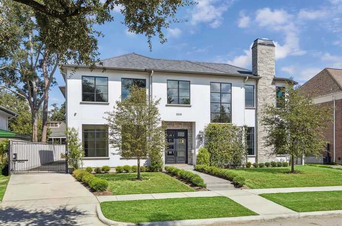 photo 1: 3838 Olympia Drive, Houston TX 77019