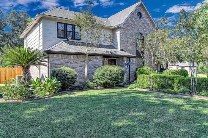 photo 2: 15443 La Paloma Drive, Houston TX 77083