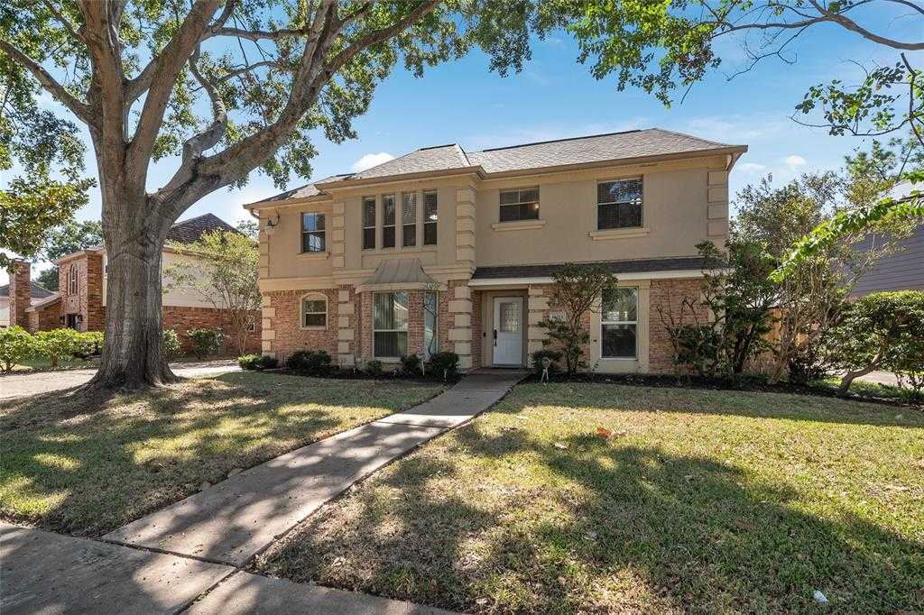 photo 2: 15711 Ensenada Drive, Houston TX 77083