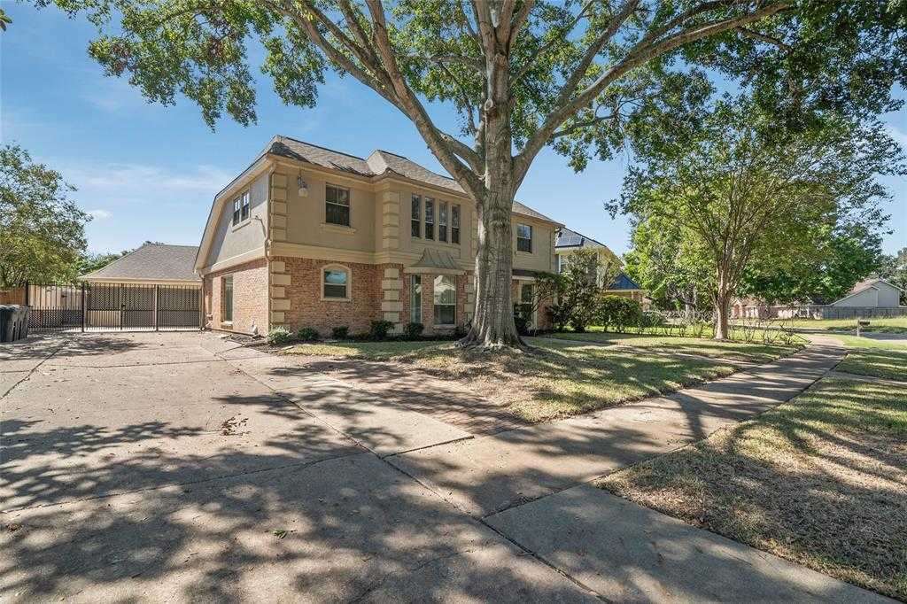 photo 3: 15711 Ensenada Drive, Houston TX 77083