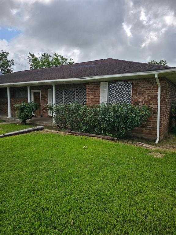 photo 1: 1010 Pecan Street, Wharton TX 77488