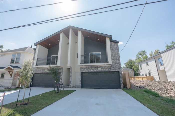 photo 2: 8119 Venus st Street, Houston TX 77088