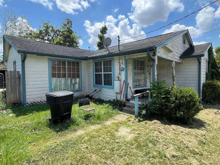 photo 2: 2311 Wavell Street, Houston TX 77088